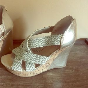 Guess gold wedges